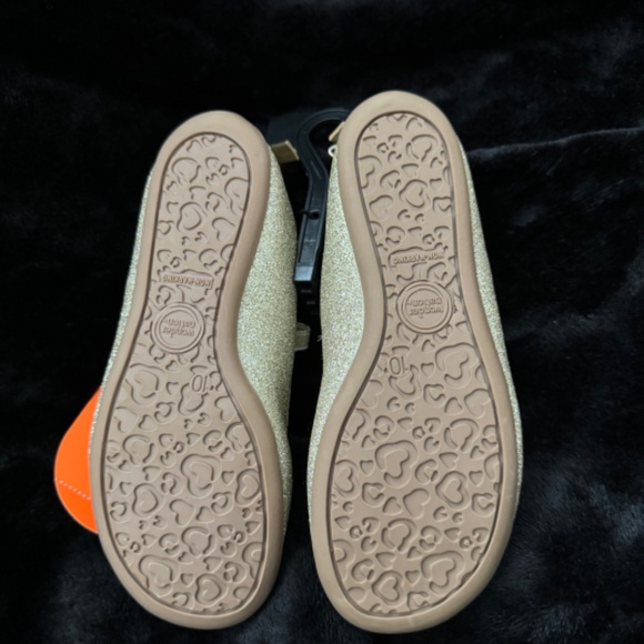 Brand-New Gold Sparkly Toddler Girl Ballet Shoes (Size 10) - Picture 2 of 3